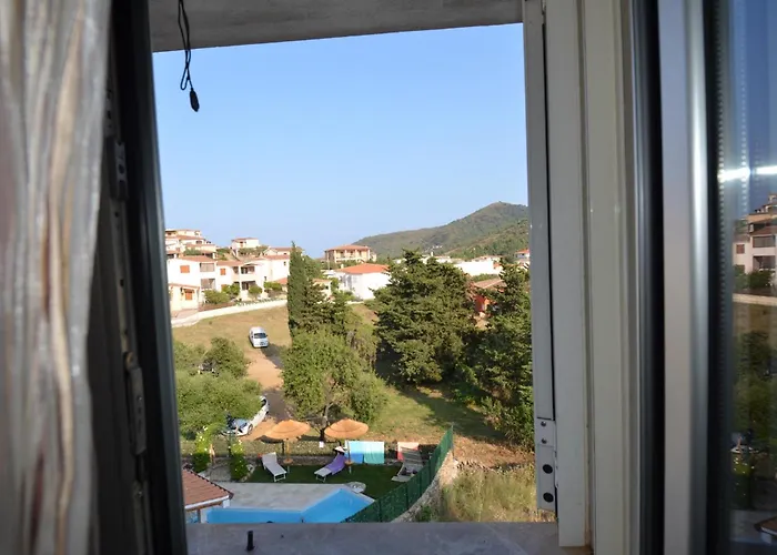 Con Giardino In Contesto Riservato Non Lontana Dal Mare Bel01