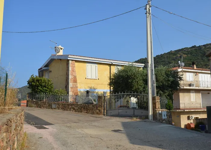 Lägenhet Con Giardino In Contesto Riservato Non Lontana Dal Mare Bel01 *