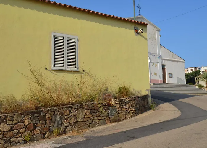 Lägenhet Con Giardino In Contesto Riservato Non Lontana Dal Mare Bel01 Agrustos