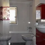 Con Giardino In Contesto Riservato Non Lontana Dal Mare Bel01 Appartamento *