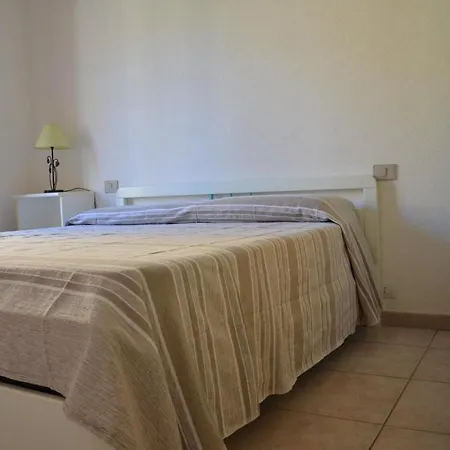 Con Giardino In Contesto Riservato Non Lontana Dal Mare Bel01 Apartament