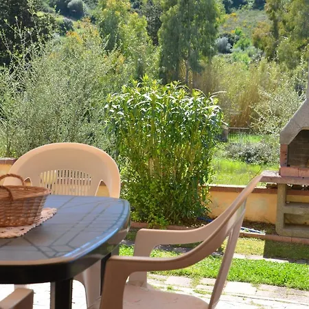 Con Giardino In Contesto Riservato Non Lontana Dal Mare Bel01 Apartmán