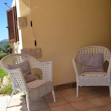 شقة Con Giardino In Contesto Riservato Non Lontana Dal Mare Bel01 Agrustos