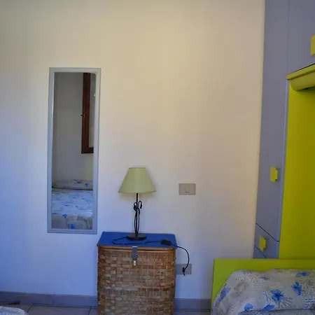 Apartament Con Giardino In Contesto Riservato Non Lontana Dal Mare Bel01 *