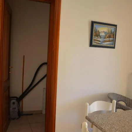 Con Giardino In Contesto Riservato Non Lontana Dal Mare Bel01 *