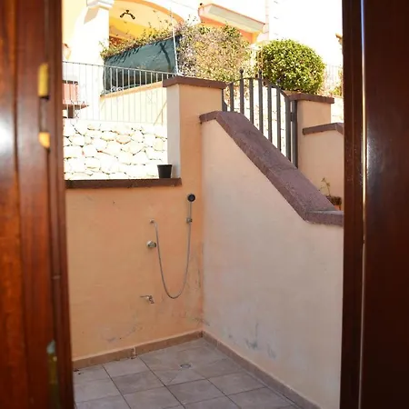 Con Giardino In Contesto Riservato Non Lontana Dal Mare Bel01 * Agrustos