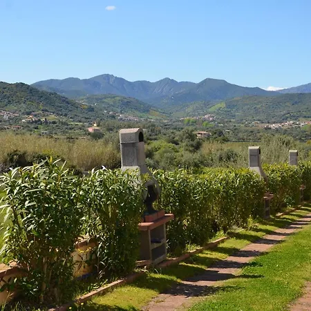 Con Giardino In Contesto Riservato Non Lontana Dal Mare Bel01 Apartament