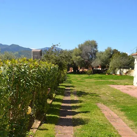 Con Giardino In Contesto Riservato Non Lontana Dal Mare Bel01