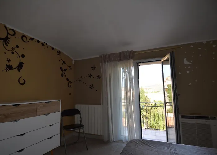 Con Giardino In Contesto Riservato Non Lontana Dal Mare Bel01 Apartamento *