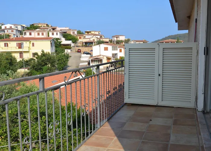 Apartman Con Giardino In Contesto Riservato Non Lontana Dal Mare Bel01 Agrustos